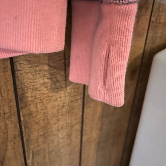 Tek Gear Coral and Navy Crew Neck Sweater with thumb holes size XL - Picture 2 of 5